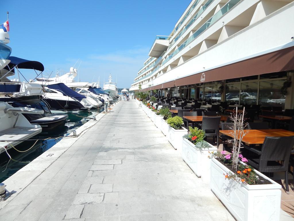 Sea Star Apartments Podstrana Exterior photo
